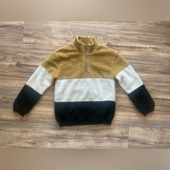 AMBIANCE outerwear- half zip faux fur pull over sweater size small - Picture 1 of 6